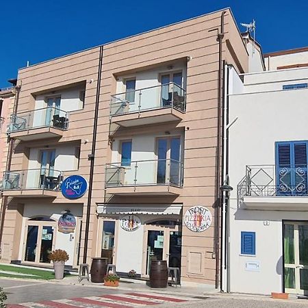 Belvedere Rent Rooms Campofelice Di Roccella Eksteriør bilde