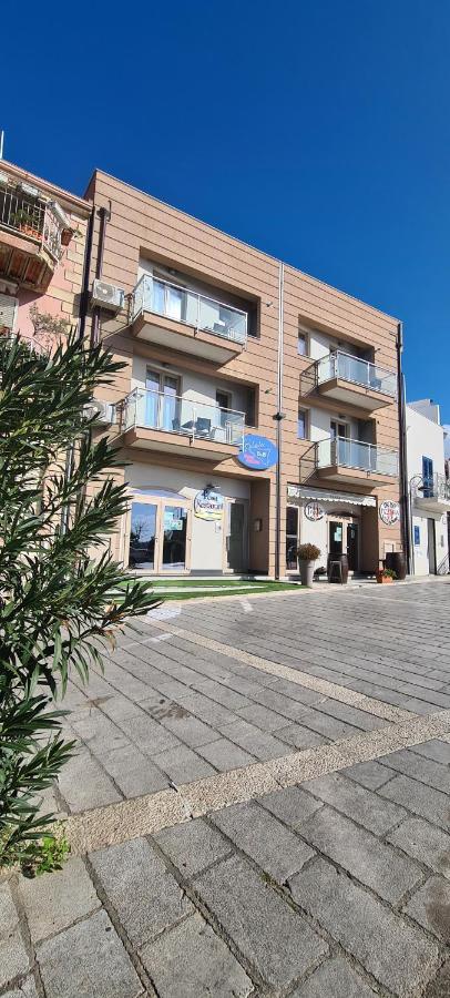 Belvedere Rent Rooms Campofelice Di Roccella Eksteriør bilde