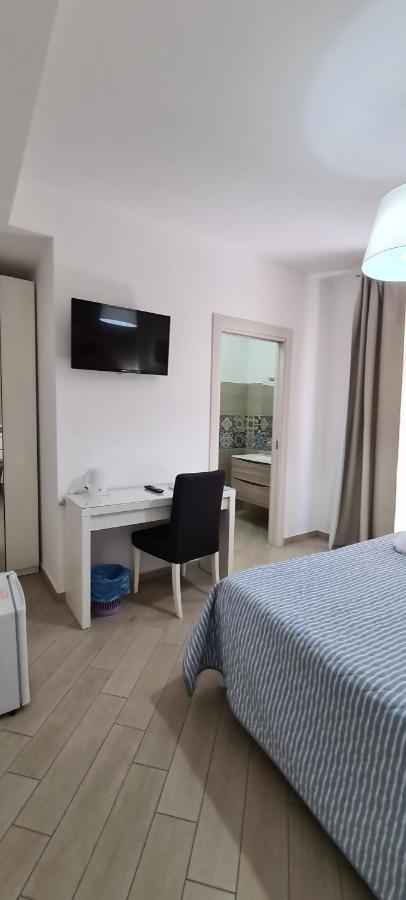 Belvedere Rent Rooms Campofelice Di Roccella Eksteriør bilde
