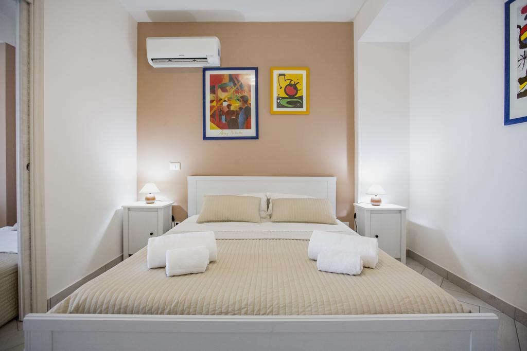 Belvedere Rent Rooms Campofelice Di Roccella Eksteriør bilde