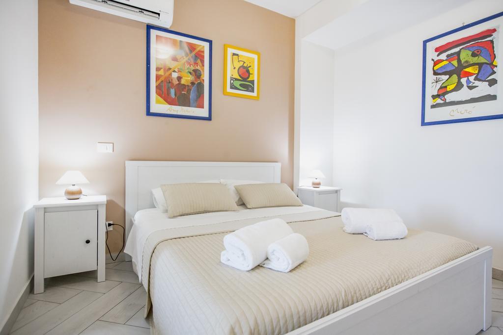Belvedere Rent Rooms Campofelice Di Roccella Eksteriør bilde