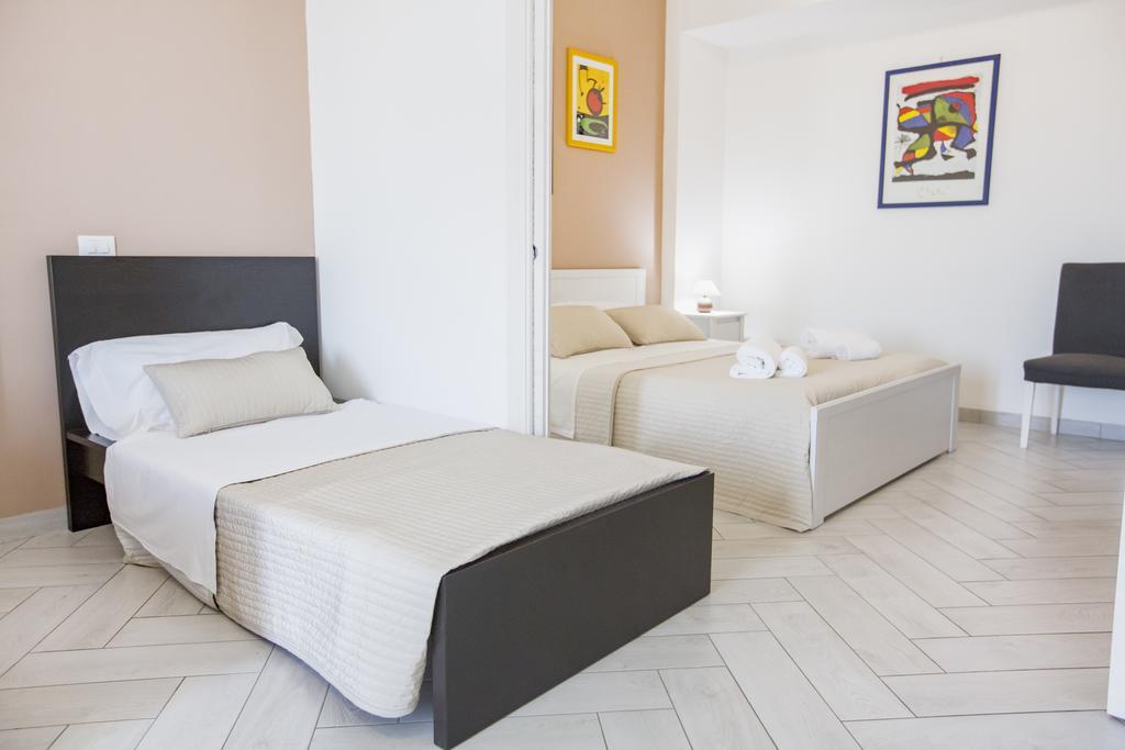 Belvedere Rent Rooms Campofelice Di Roccella Eksteriør bilde