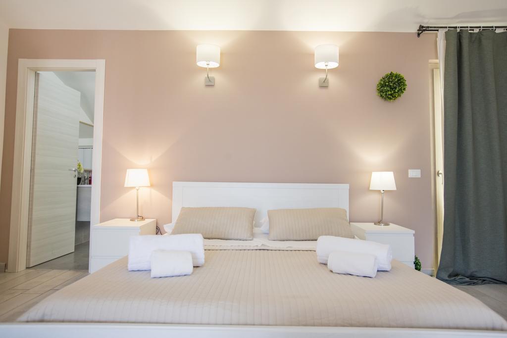 Belvedere Rent Rooms Campofelice Di Roccella Eksteriør bilde