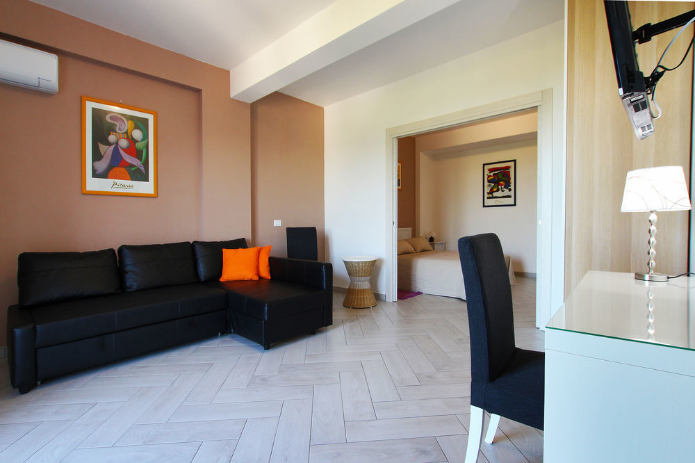 Belvedere Rent Rooms Campofelice Di Roccella Eksteriør bilde