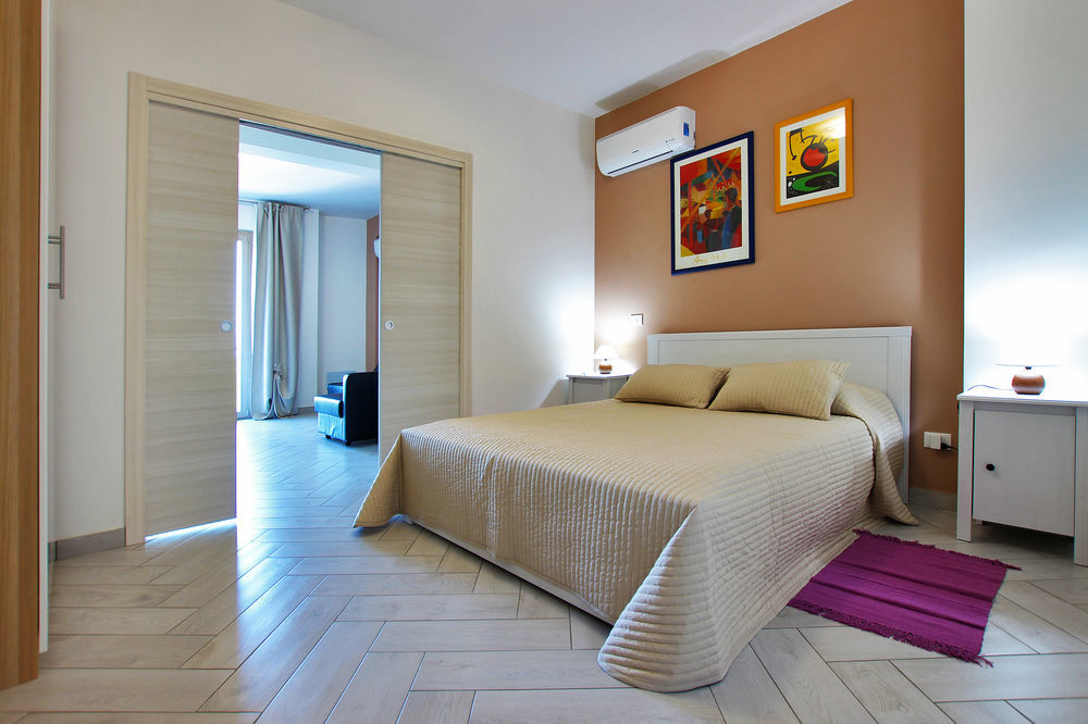 Belvedere Rent Rooms Campofelice Di Roccella Eksteriør bilde