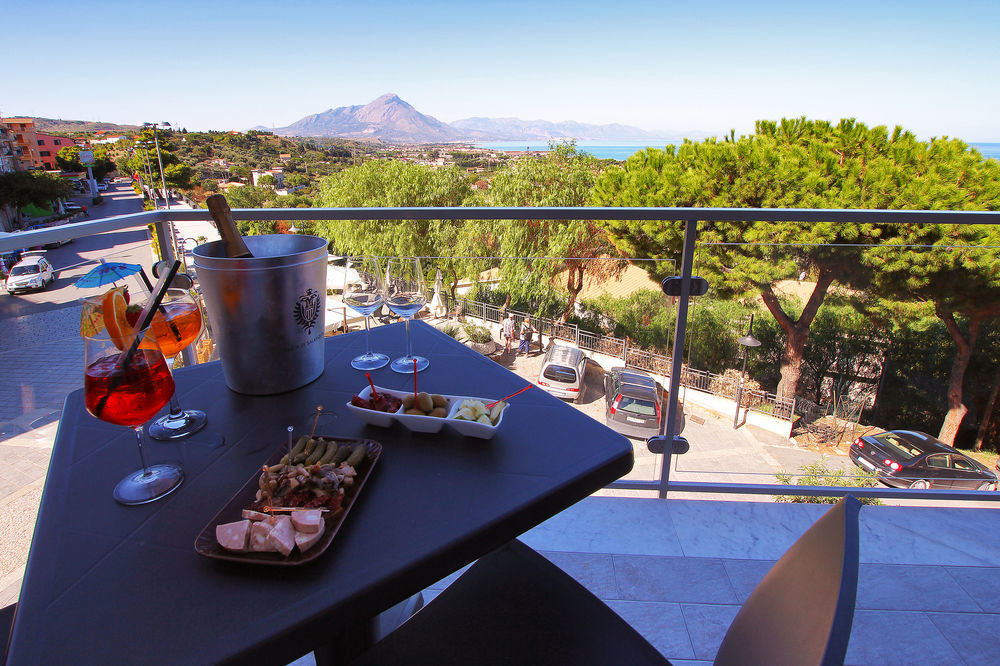 Belvedere Rent Rooms Campofelice Di Roccella Eksteriør bilde