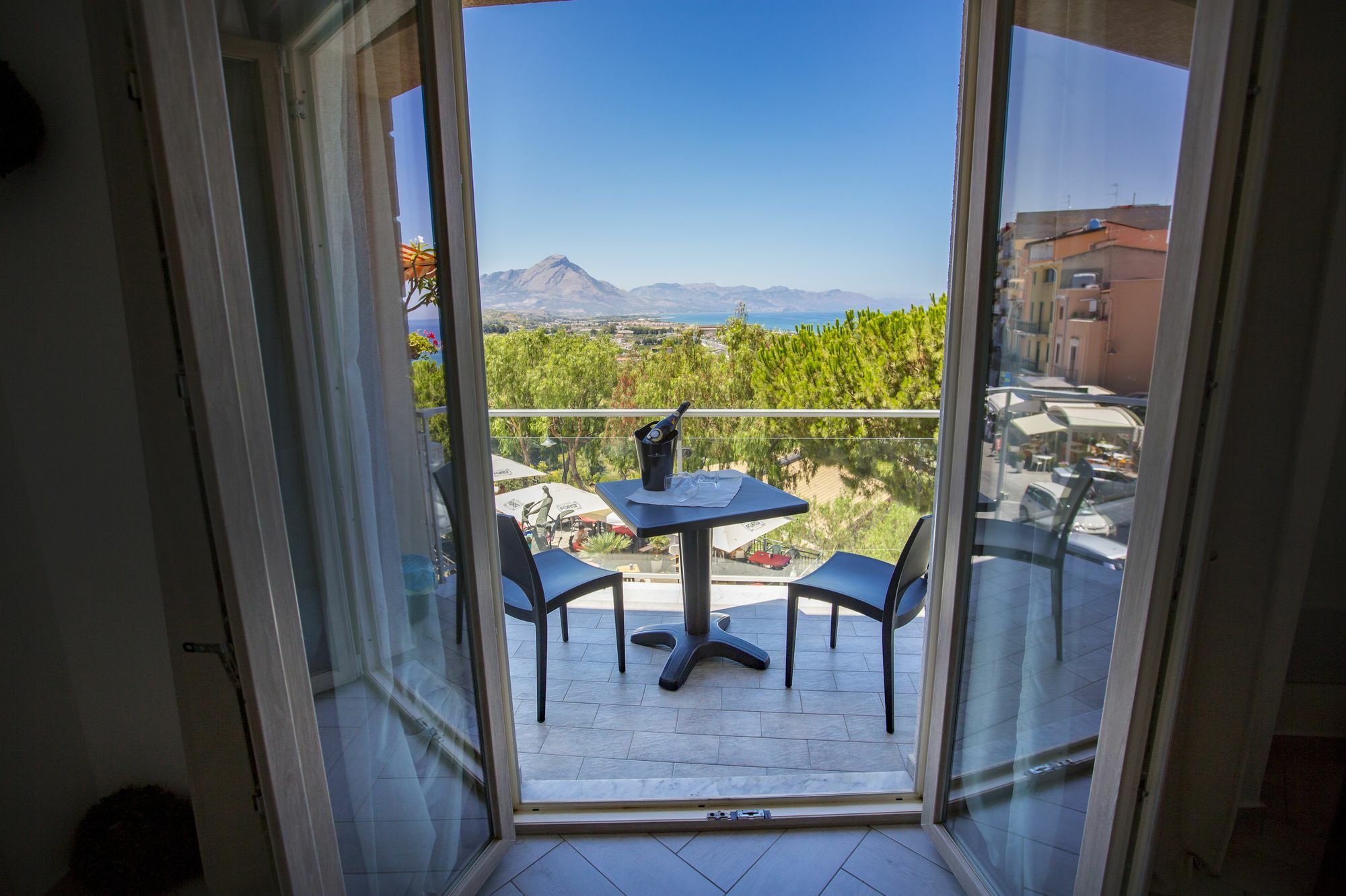 Belvedere Rent Rooms Campofelice Di Roccella Eksteriør bilde